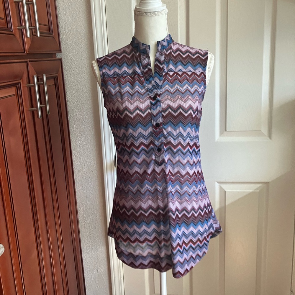 Y2k G Collection sleeveless lightweight top blouse Size S